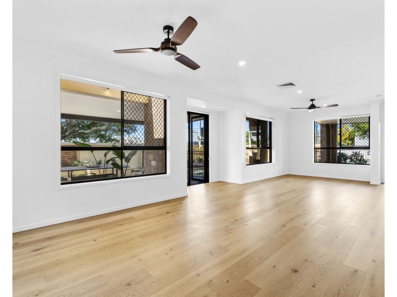 1/1292 Gold Coast Highway, Palm Beach QLD 4221