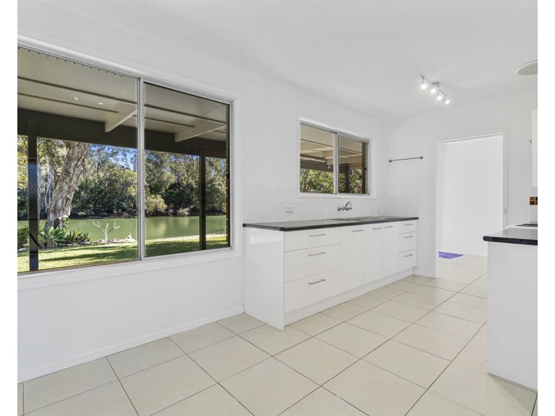 12 Westari Court, Currumbin Waters QLD 4223