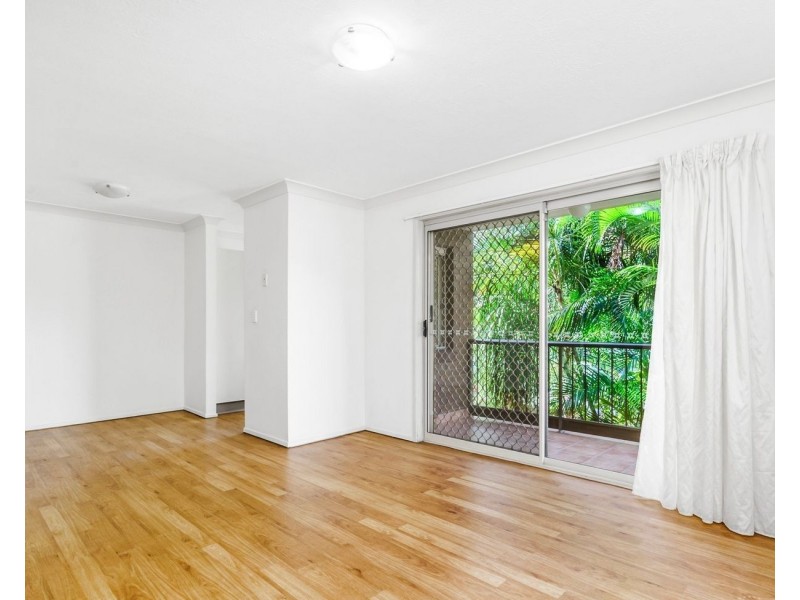 4/66 Sarawak Avenue, Palm Beach QLD 4221