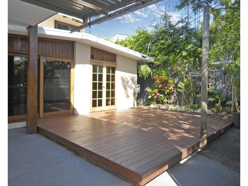 104 Third Avenue, Palm Beach QLD 4221
