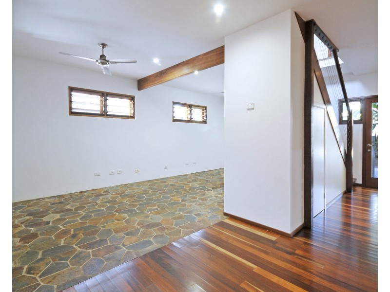 104 Third Avenue, Palm Beach QLD 4221