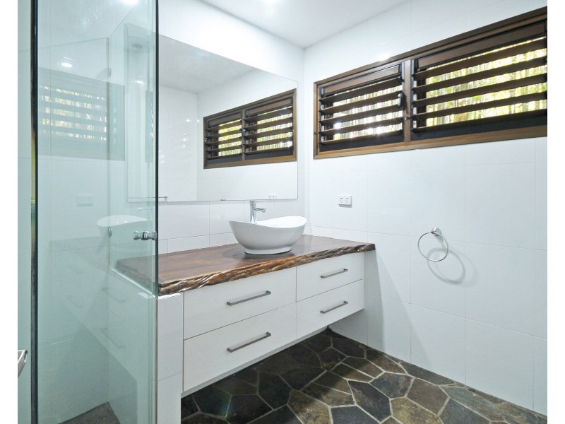 104 Third Avenue, Palm Beach QLD 4221