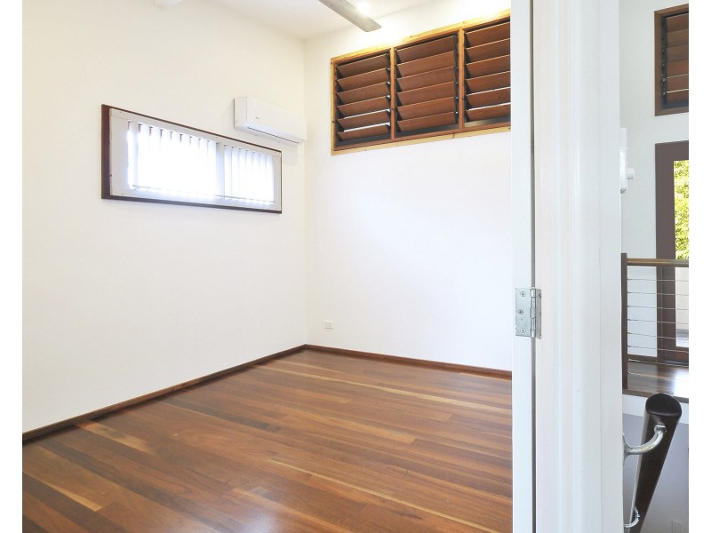 104 Third Avenue, Palm Beach QLD 4221