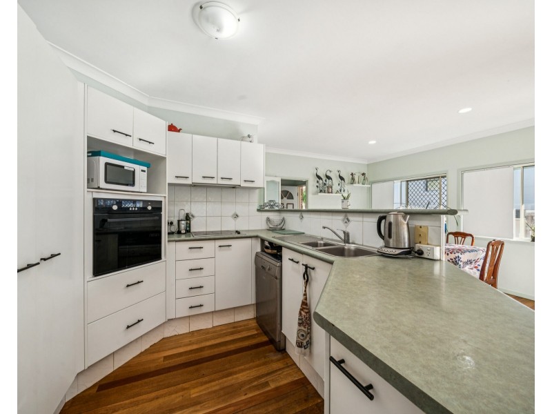 42 Acanthus Avenue, Burleigh Heads QLD 4220