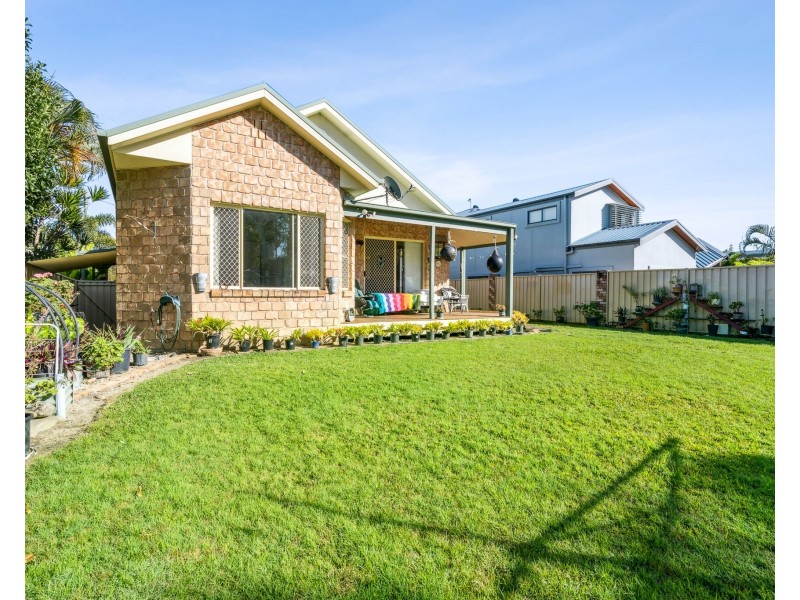 42 Acanthus Avenue, Burleigh Heads QLD 4220