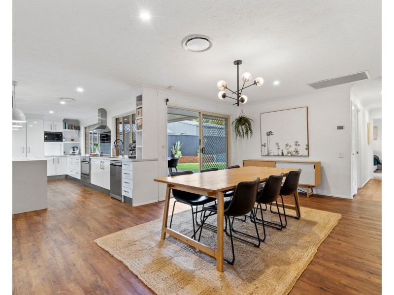 35 Saffron Street, Elanora QLD 4221