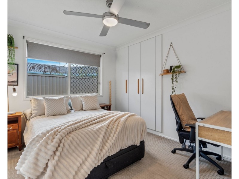 35 Saffron Street, Elanora QLD 4221
