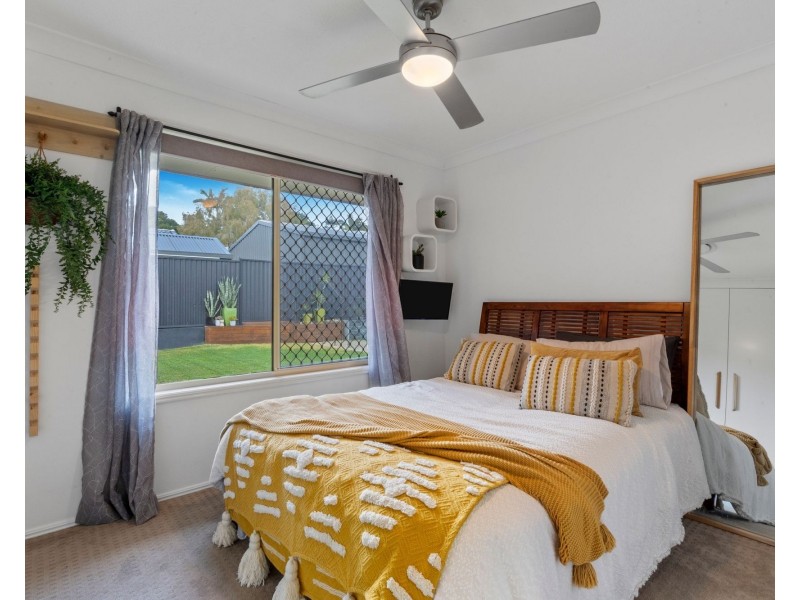 35 Saffron Street, Elanora QLD 4221