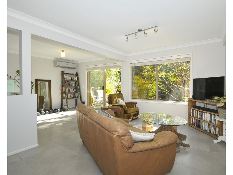 2/14 Fernleigh Court, Currumbin QLD 4223
