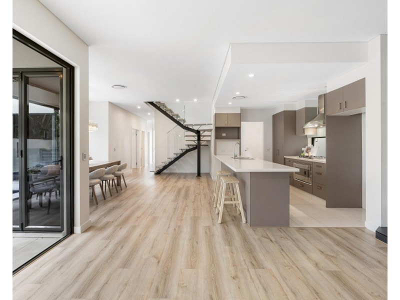 7 Seabeach Avenue, Mermaid Beach QLD 4218