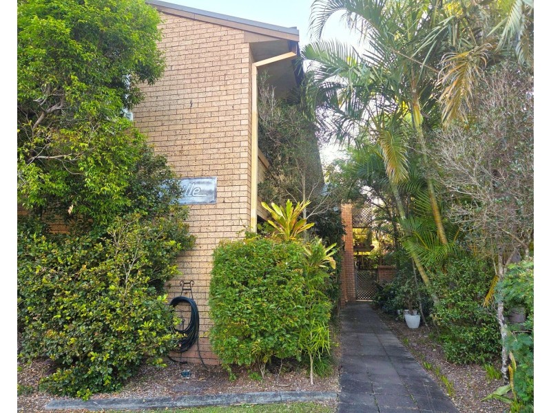 1/8 Nalla Court, Palm Beach QLD 4221