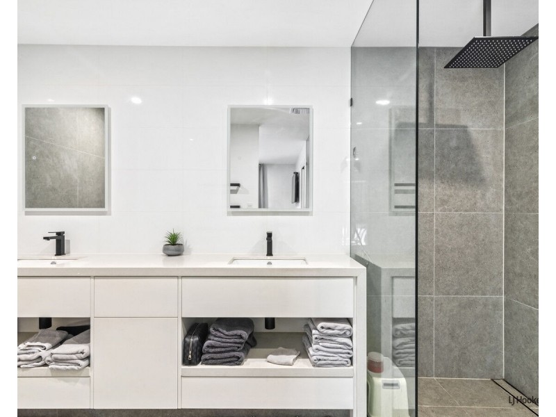 185 Currumbin Creek Road, Currumbin Waters QLD 4223