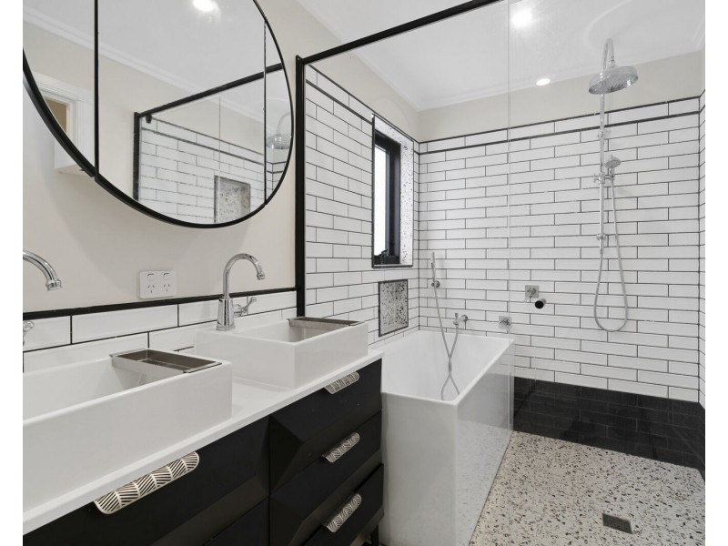 2/5 Wagawn Street, Tugun QLD 4224