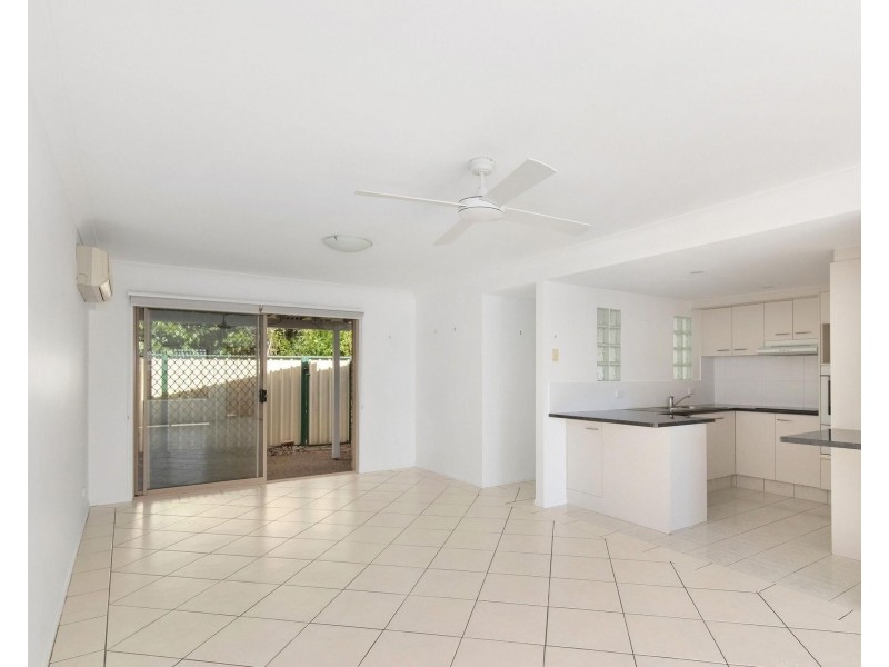 2/17 Janal Place, Currumbin Waters QLD 4223
