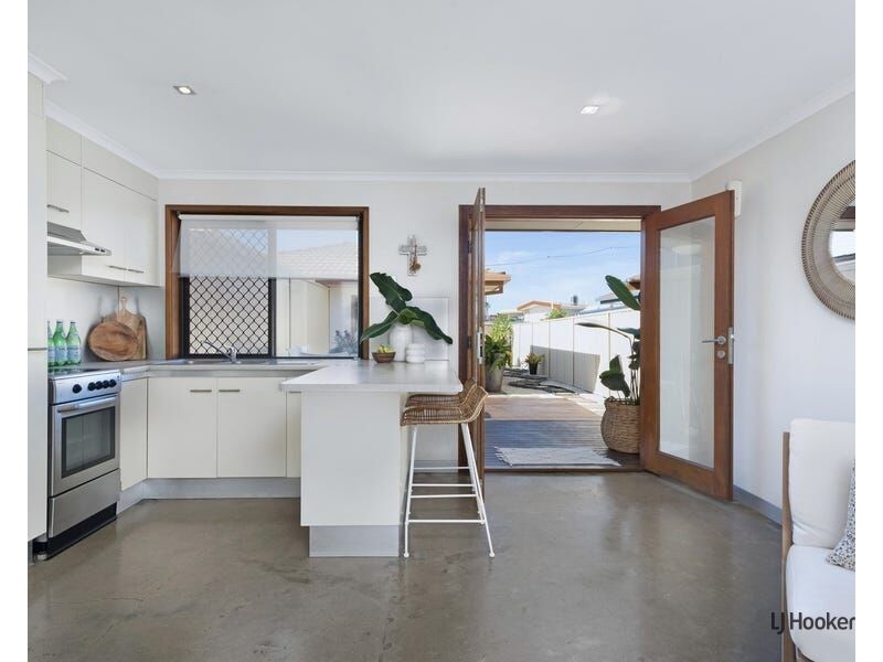 2/12 Maud Street, Tugun QLD 4224