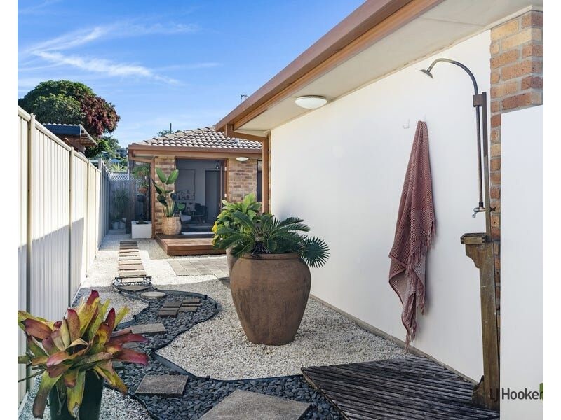 2/12 Maud Street, Tugun QLD 4224