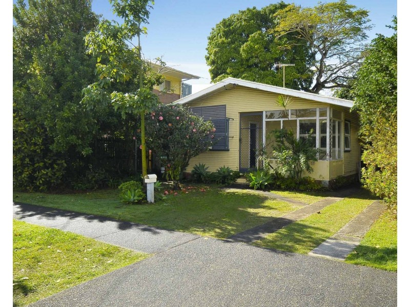 91 Leyte Avenue, Palm Beach QLD 4221