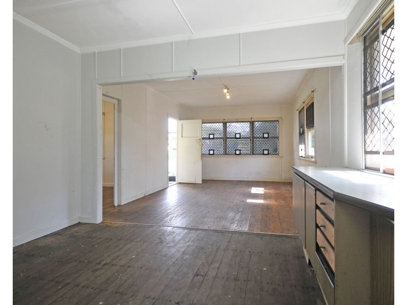 91 Leyte Avenue, Palm Beach QLD 4221