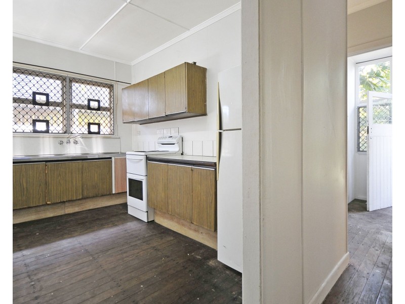 91 Leyte Avenue, Palm Beach QLD 4221