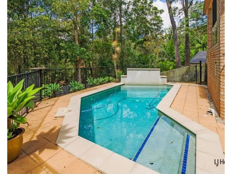 32 Leopard Avenue, Elanora QLD 4221