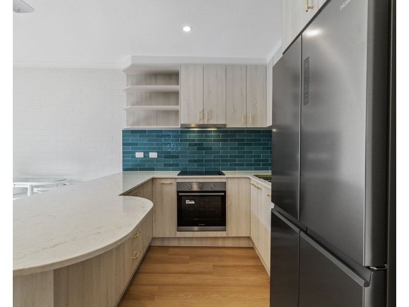 2/49 Fourth Avenue, Palm Beach QLD 4221
