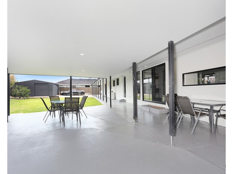 187 Currumbin Creek Road, Currumbin Waters QLD 4223