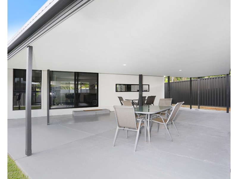 187 Currumbin Creek Road, Currumbin Waters QLD 4223