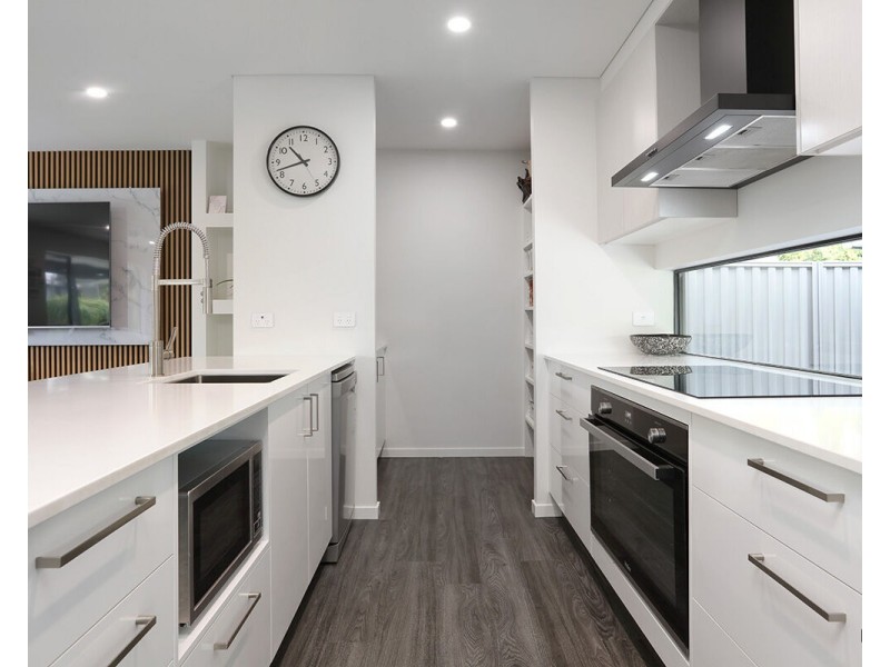 187 Currumbin Creek Road, Currumbin Waters QLD 4223