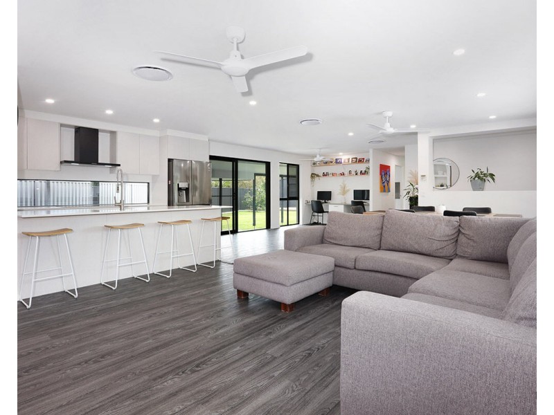 187 Currumbin Creek Road, Currumbin Waters QLD 4223