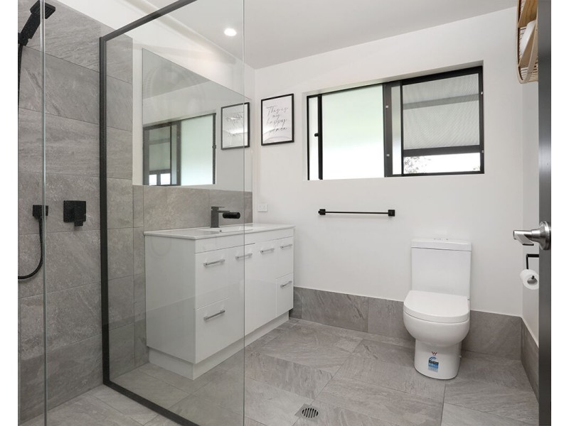 187 Currumbin Creek Road, Currumbin Waters QLD 4223