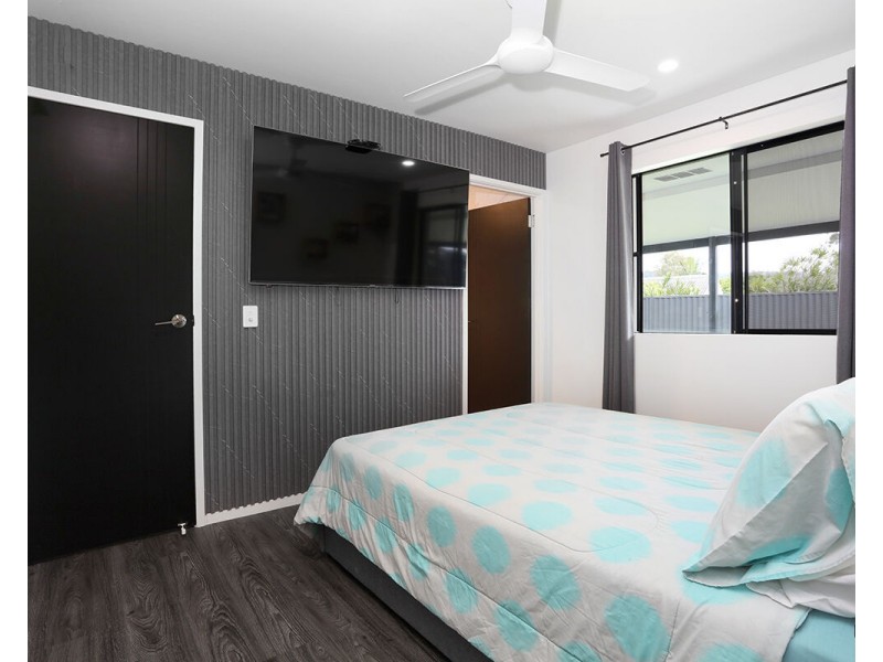 187 Currumbin Creek Road, Currumbin Waters QLD 4223