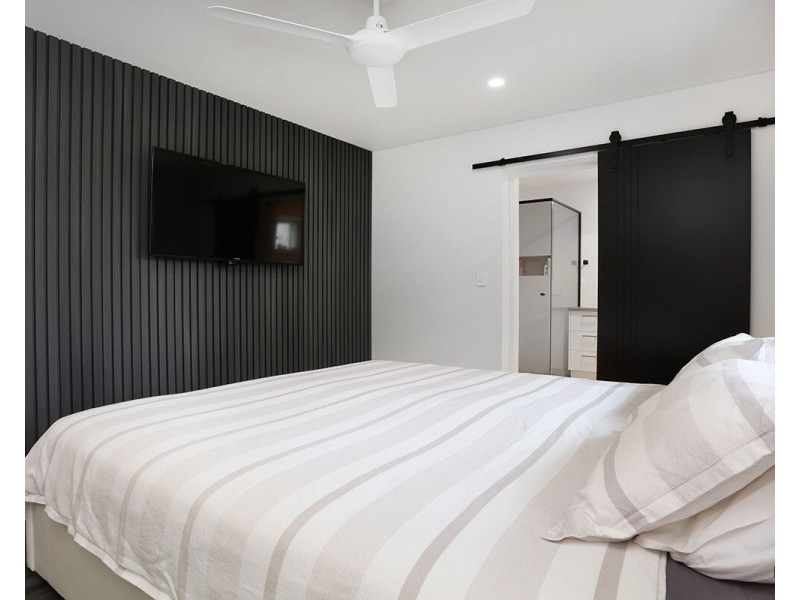 187 Currumbin Creek Road, Currumbin Waters QLD 4223