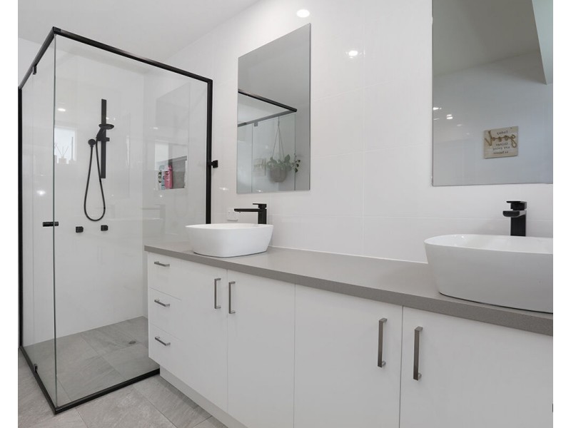 187 Currumbin Creek Road, Currumbin Waters QLD 4223