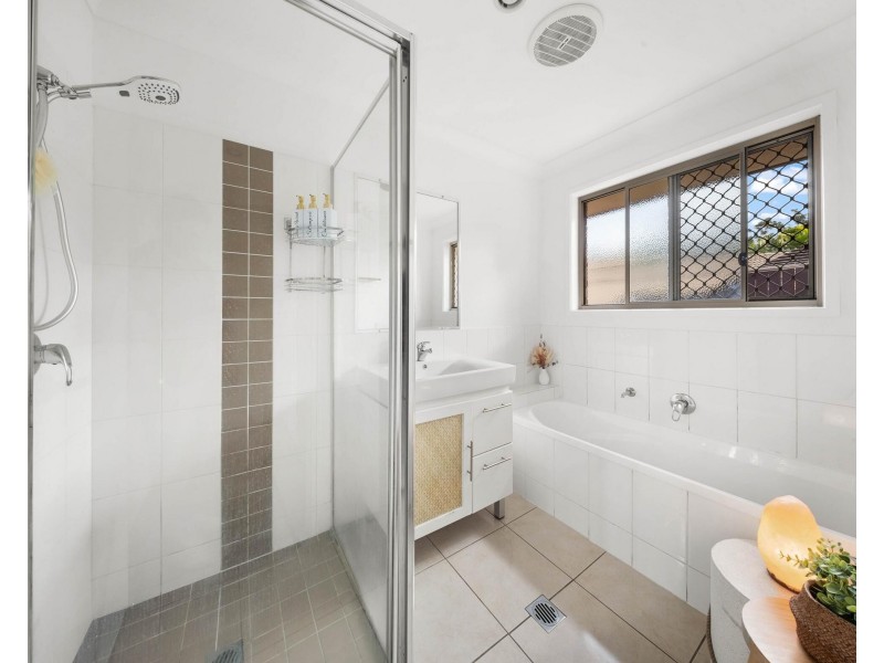 24 Glauca Street, Burleigh Heads QLD 4220