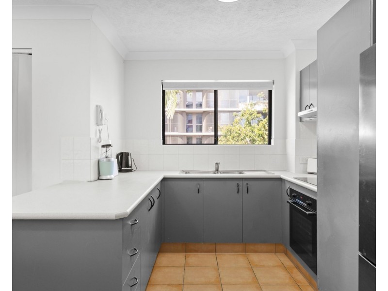 30/16-26 Waverley Street, Southport QLD 4215