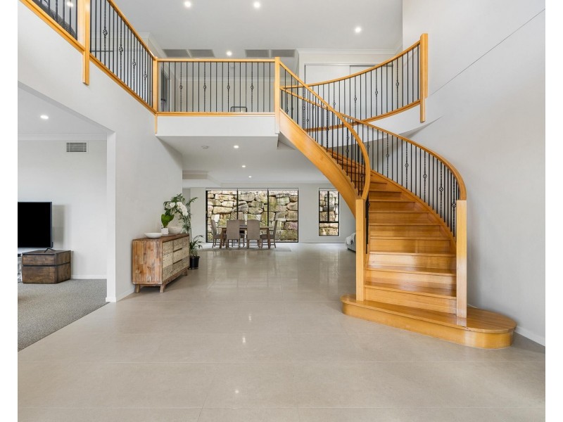 77 Whiptail Place, Advancetown QLD 4211