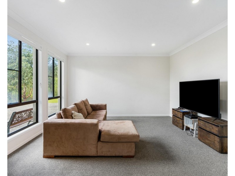 77 Whiptail Place, Advancetown QLD 4211