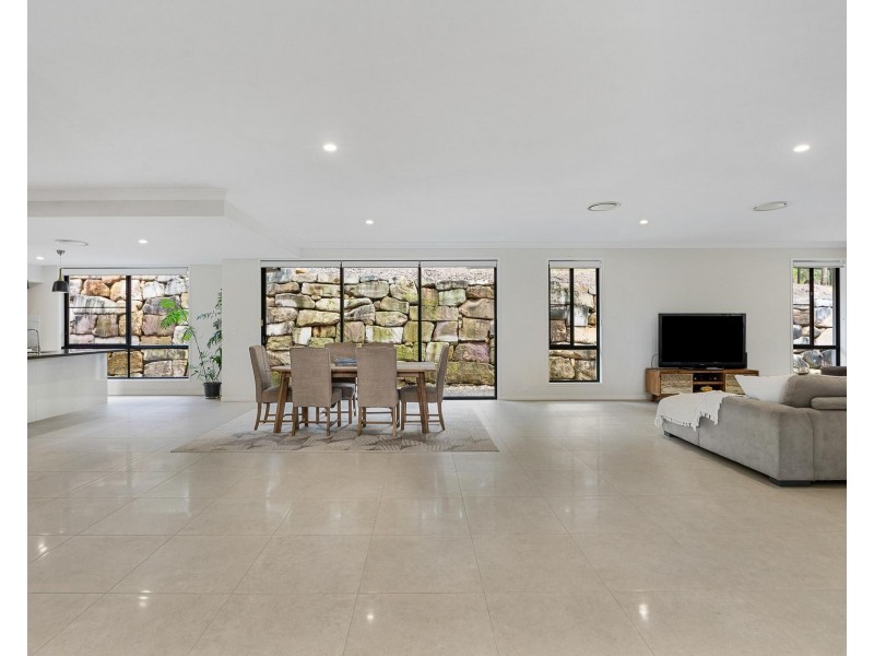 77 Whiptail Place, Advancetown QLD 4211