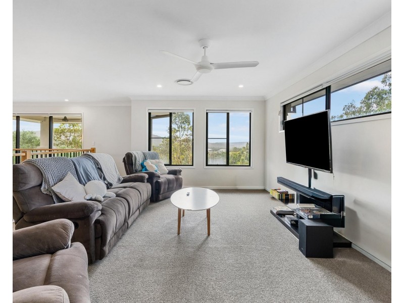 77 Whiptail Place, Advancetown QLD 4211