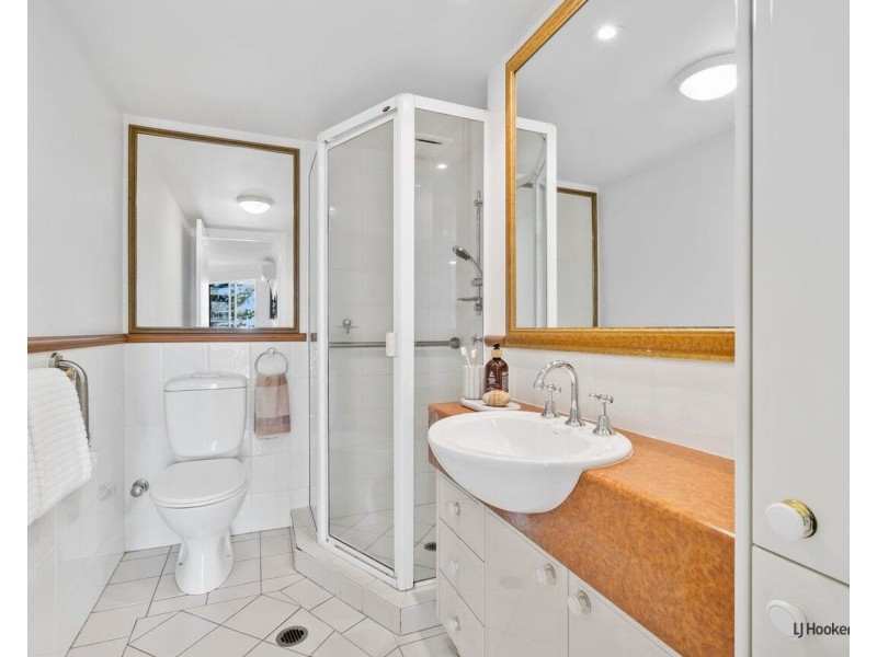 2604/220 The Esplanade, Burleigh Heads QLD 4220