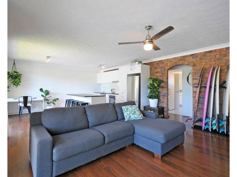 6/2 Brooke Avenue, Palm Beach QLD 4221