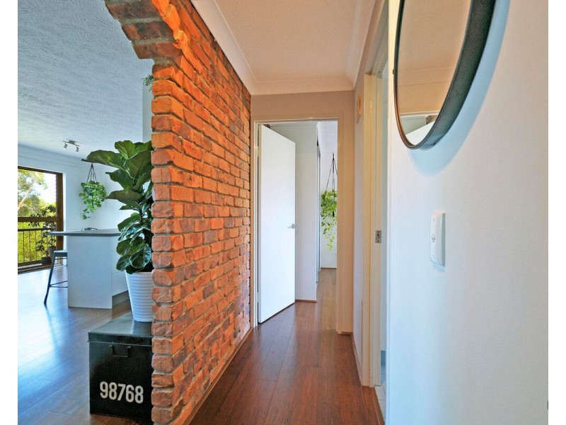 6/2 Brooke Avenue, Palm Beach QLD 4221