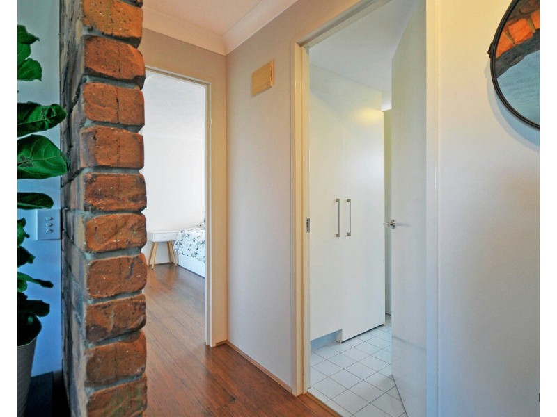 6/2 Brooke Avenue, Palm Beach QLD 4221