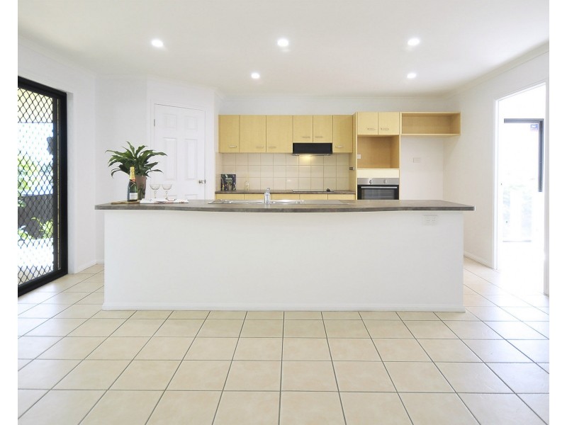 19 Hibertia Avenue, Elanora QLD 4221