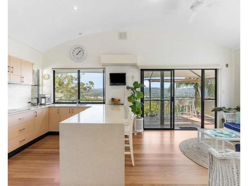 4 Albany Avenue, Currumbin QLD 4223