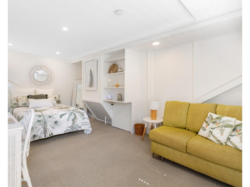 4 Albany Avenue, Currumbin QLD 4223
