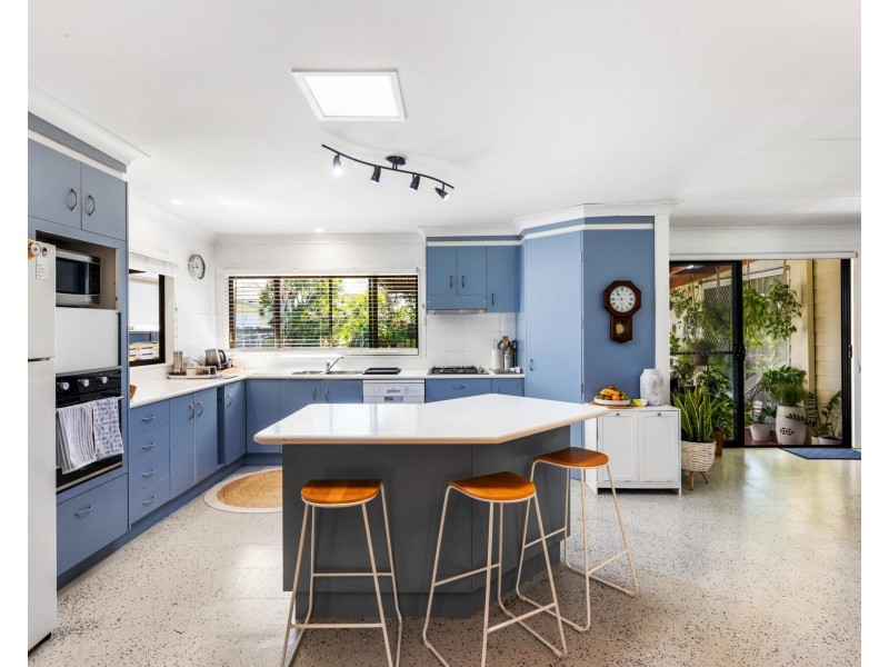 33 Binya Avenue, Coolangatta QLD 4225