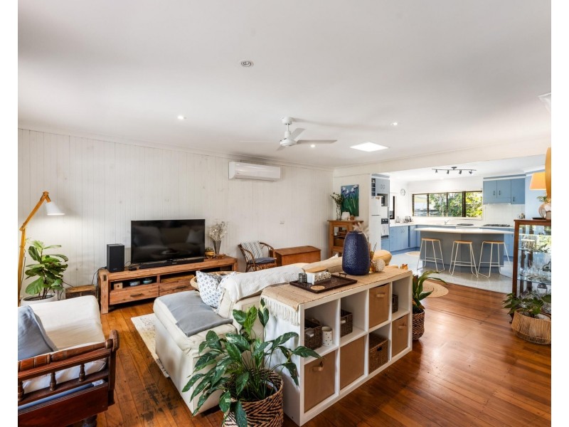33 Binya Avenue, Coolangatta QLD 4225