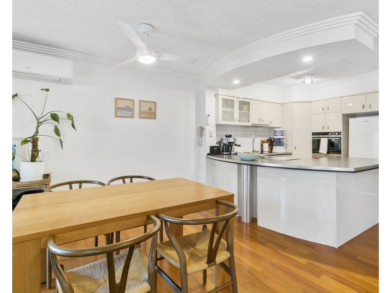 1/62 Garrick Street, Coolangatta QLD 4225
