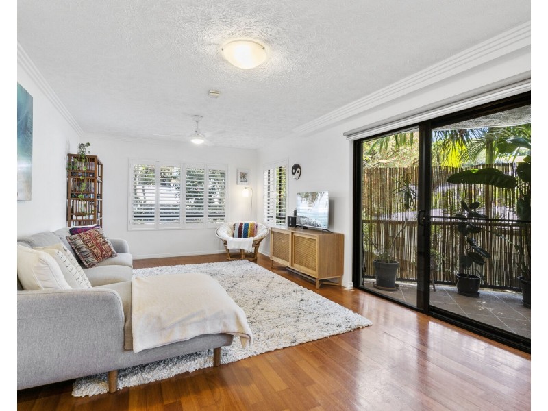 1/62 Garrick Street, Coolangatta QLD 4225